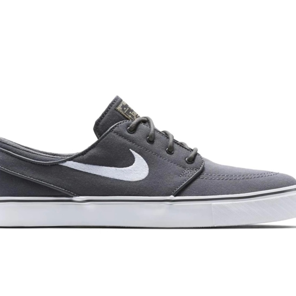 Stefan Janowski SB Grey